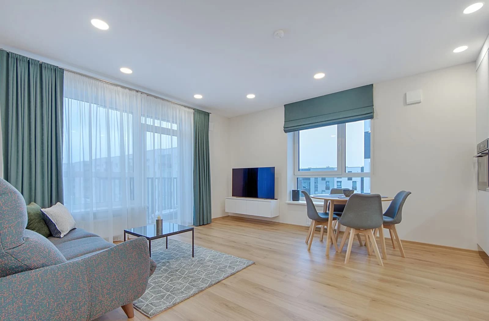 Automated Curtain Control